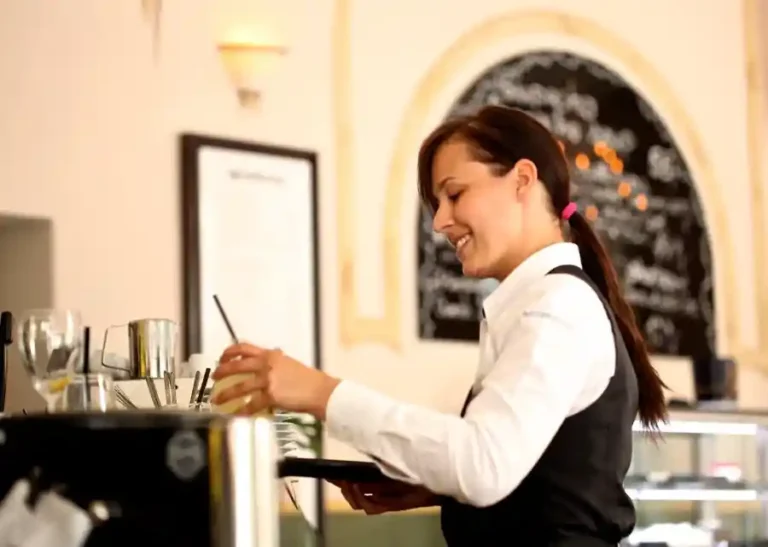 Top 4 Qualities Employers Seek for Restaurant Server Jobs