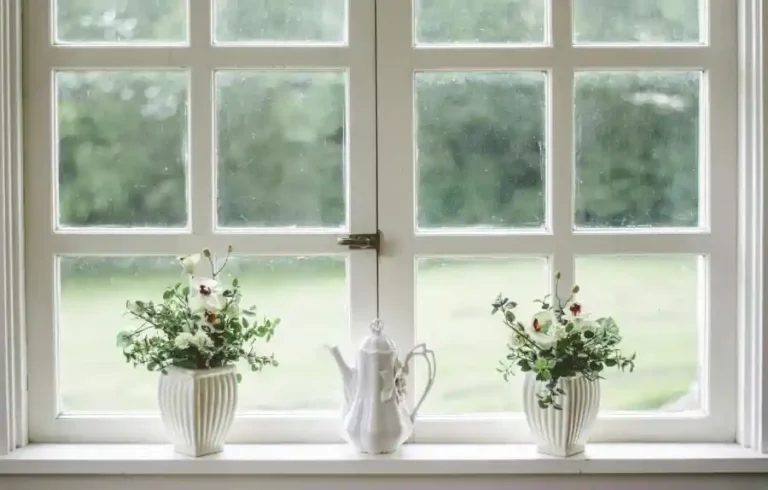 From Frosted to Textured: Choosing the Right Obscure Glass for Your Windows
