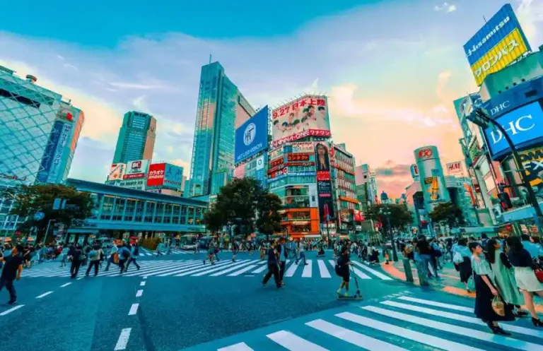 Tour Checklist: 6 Things to Know Before Traveling to Japan
